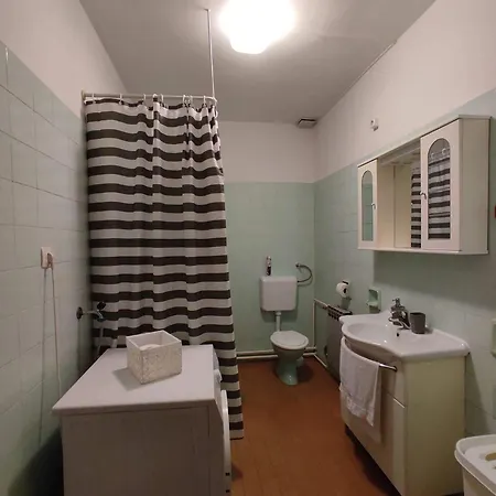 Apartment Dgm *