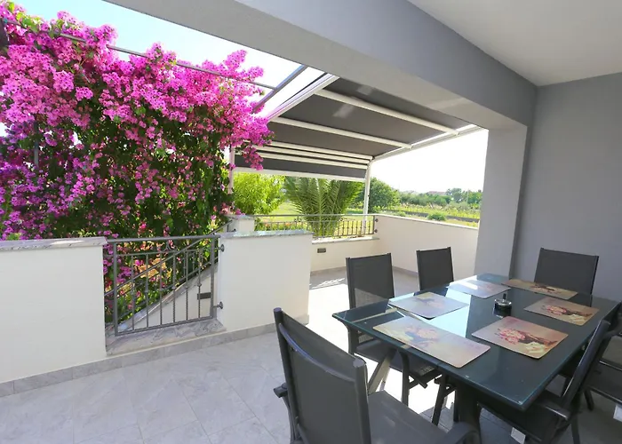 Dgm Διαμέρισμα